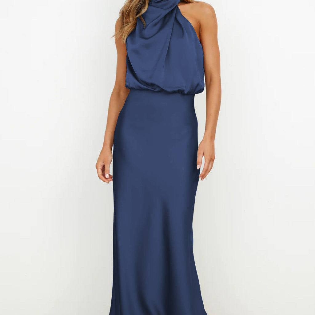Carlina | Vestido largo de satén con cuello halter