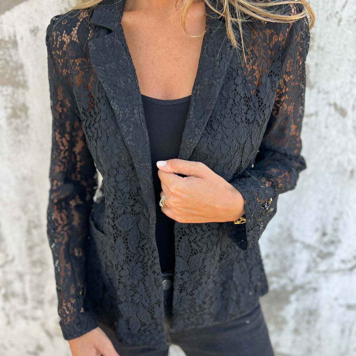 Lena |  Blazer de encaje transparente con estructura elegante
