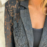 Lena |  Blazer de encaje transparente con estructura elegante