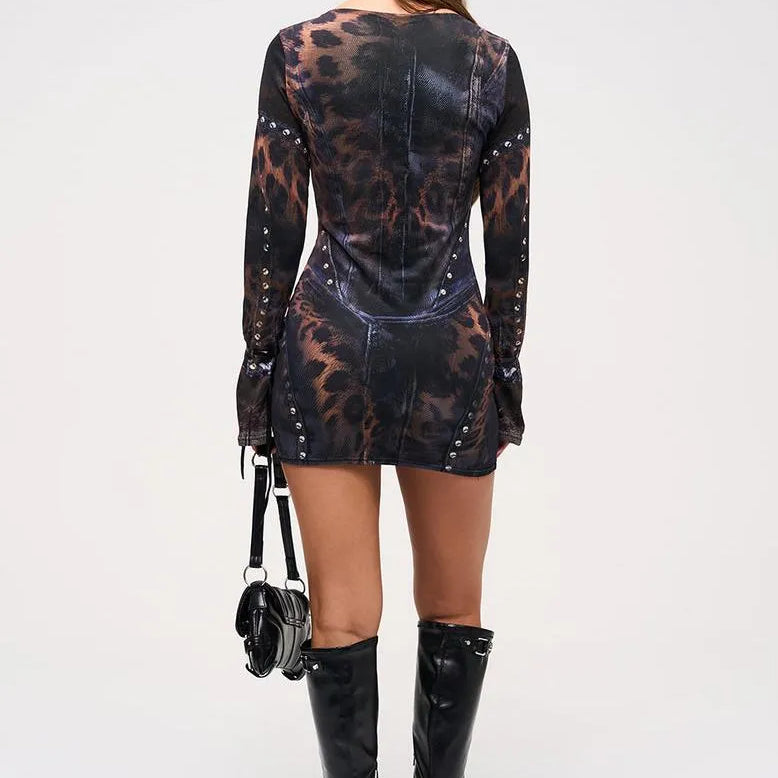 Chiara – Mini vestido de red con estampado de leopardo