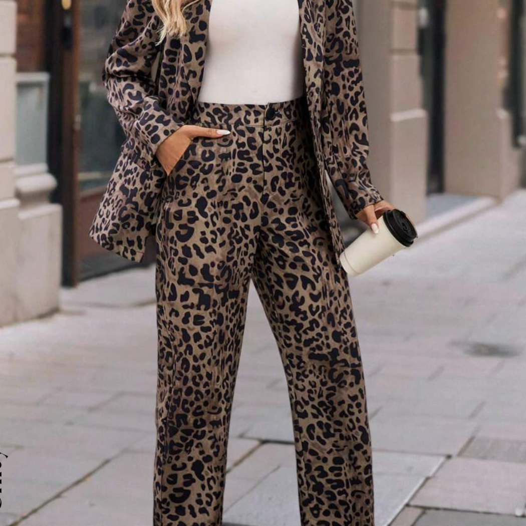 Loungewear Club™️ | Elegante conjunto con estampado de leopardo