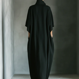 Caro - Vestido Maxi Negro Minimalista con Mangas de Kimono para Mujer