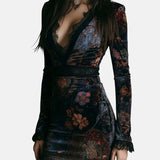 Liora ❘ Vestido Corto Elegante de Terciopelo Floral con Encaje