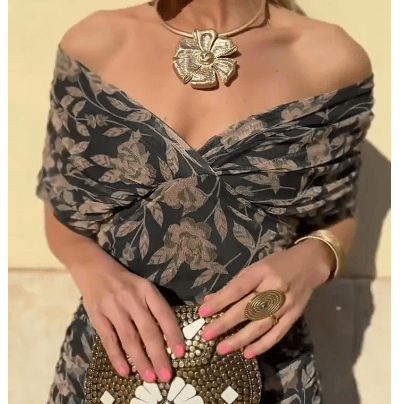 Naomi – El vestido que florece contigo