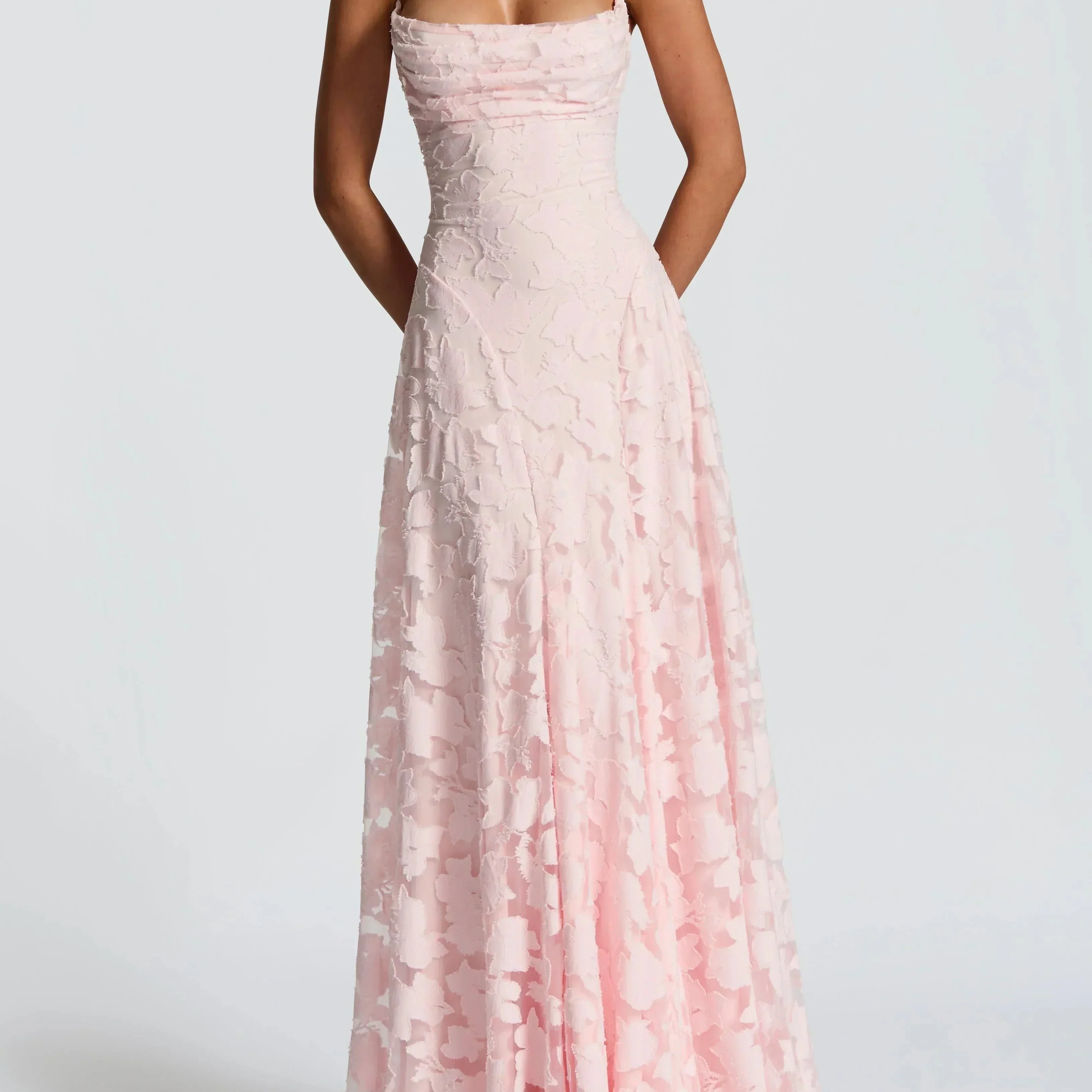 Rhoda™ – Elegancia fluida en un estilo maxi atemporal