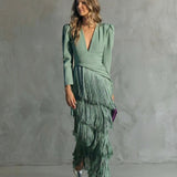 Clara · Vestido elegante con mangas de flecos para Mujer
