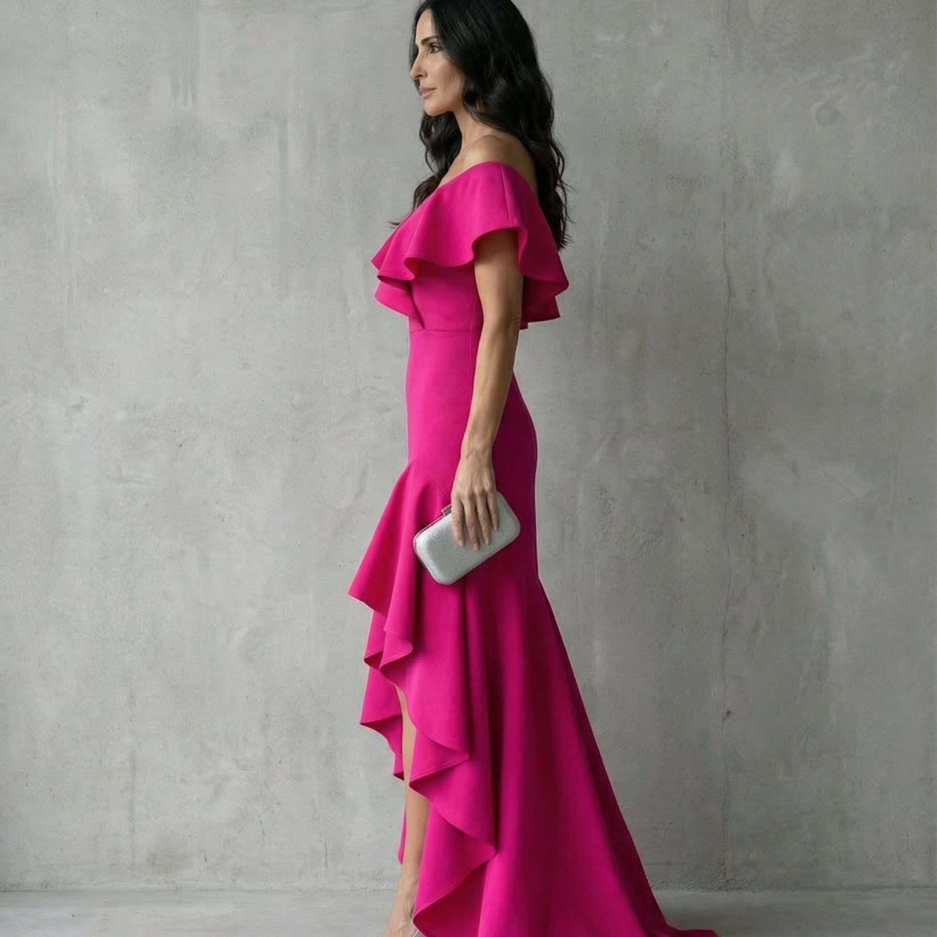 Isabel · Vestido elegante de Mujer con volantes y escote en V