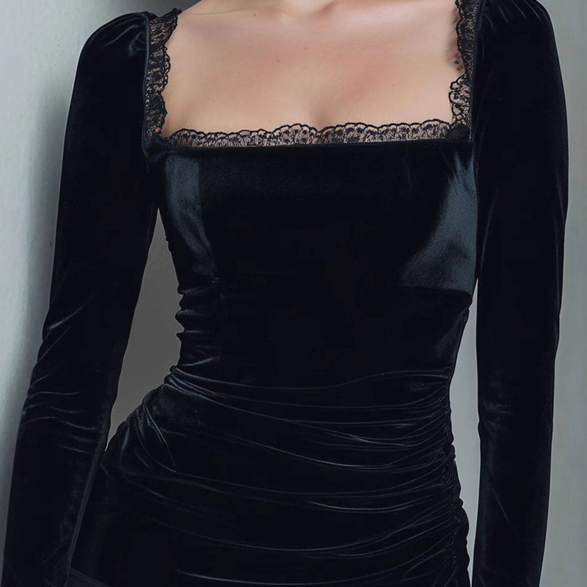 Noctura™ | Vestido corto elegante chic con escote cuadrado